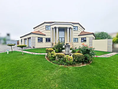 4 Bedroom House For Sale in Olympus AH, Pretoria - WIL9.webp