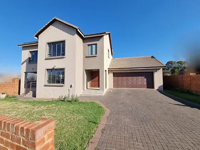 3 Bedroom House For Sale in Olympus AH, Pretoria - fP2I.webp