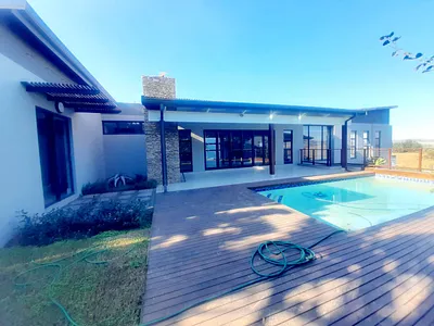 5 Bedroom House To Rent in Palm Lakes Estate, Ballito - n1i8.webp