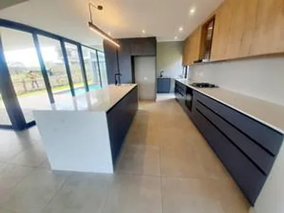 4 Bedroom House To Rent in Palm Lakes Estate, Ballito - v3dU.webp