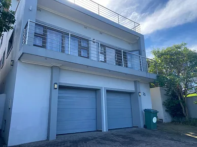 5 Bedroom House To Rent in Palm Lakes Estate, Ballito - iECD.webp