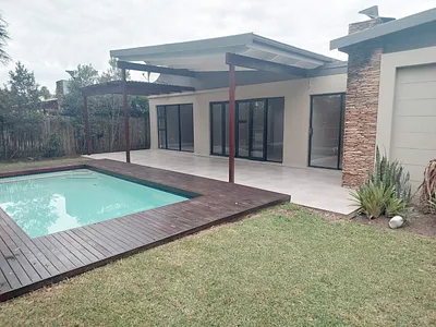 4 Bedroom House To Rent in Palm Lakes Estate, Ballito - PdDo.webp