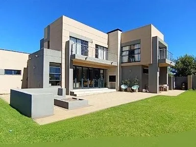4 Bedroom House For Sale in Midstream Ridge Estate, Centurion - qvV3.webp