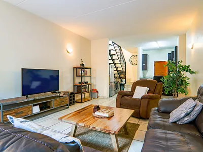 2 Bedroom Apartment For Sale in Pretoria - UxRl.webp