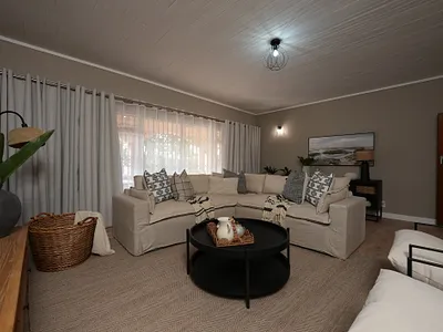 5 Bedroom House For Sale in Centurion - wnM5.webp