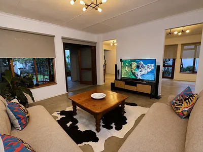 3 Bedroom Townhouse For Sale in Sandton - zvIJ.webp