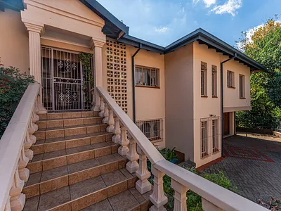 5 Bedroom House For Sale in Centurion - 0exF.webp