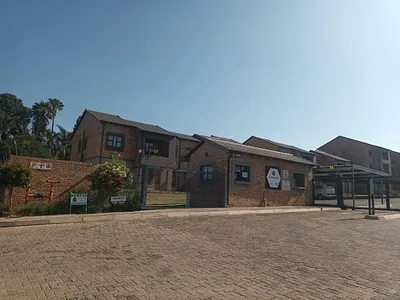 1 Bedroom Apartment For Sale in Roodepoort - nZC3.webp