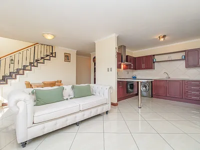 3 Bedroom Townhouse For Sale in Randburg - 3tLc.webp