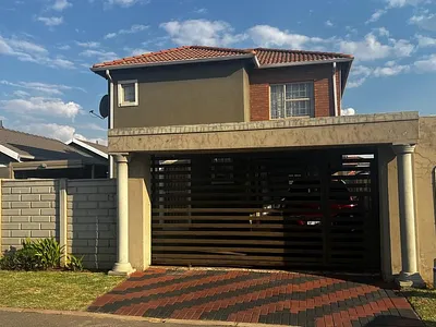 3 Bedroom House For Sale in Alberton - LTu4.webp