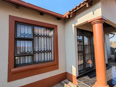 3 Bedroom House For Sale in Alberton - zPVN.webp