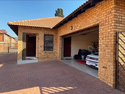 3 Bedroom House For Sale in Alberton - fm6y.webp