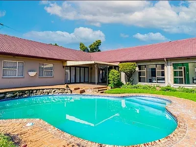 4 Bedroom House For Sale in Alberton - kOum.webp