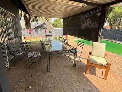 4 Bedroom House For Sale in Alberton - uWUo.webp