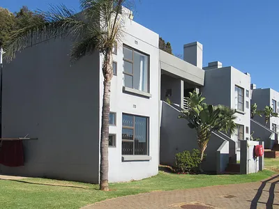 2 Bedroom Apartment For Sale in Johannesburg - bwWd.webp