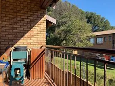 2 Bedroom Apartment For Sale in Johannesburg - 64GQ.webp