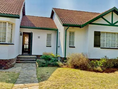 4 Bedroom House For Sale in Germiston - WYqS.webp