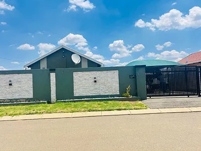 2 Bedroom House For Sale in Walkerville - nasF.webp