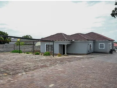 4 Bedroom House For Sale in Germiston - img