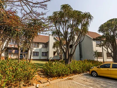 2 Bedroom Apartment For Sale in Pretoria - hBBw.webp