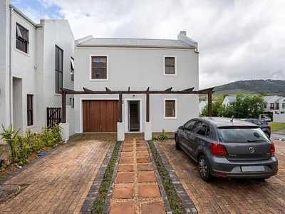 2 Bedroom Townhouse To Rent in Stellenbosch - bJcu.webp