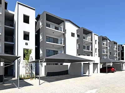 3 Bedroom Apartment For Sale in Blouberg - rXn0.webp