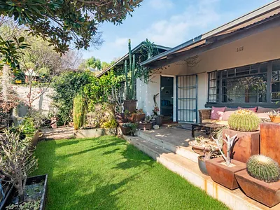 4 Bedroom House For Sale in Johannesburg - img