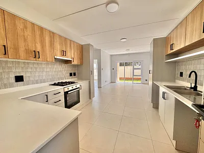 2 Bedroom Apartment To Rent in Sandton - img