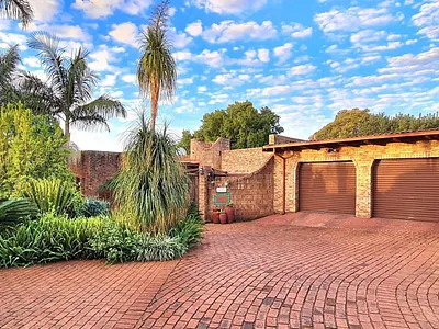 3 Bedroom House For Sale in Eldoraigne, Centurion - f1Vs.webp