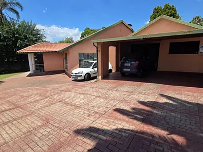 4 Bedroom House For Sale in Centurion - img