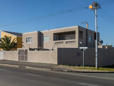 9 Bedroom House For Sale in Cape Town - g91m.webp