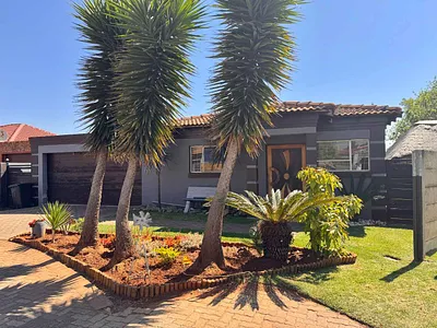 2 Bedroom House For Sale in Brakpan - gUF9.webp