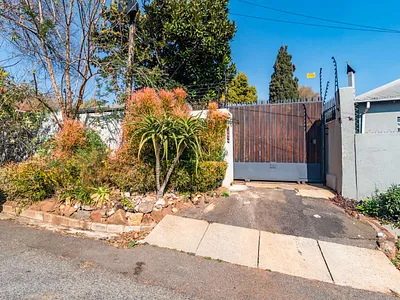 2 Bedroom House To Rent in Johannesburg - vLl5.webp