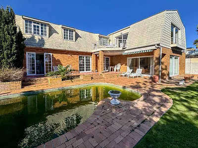 3 Bedroom House For Sale in Blouberg - 3FbR.webp