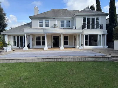 4 Bedroom House For Sale in Cape Town - Q7iF.webp