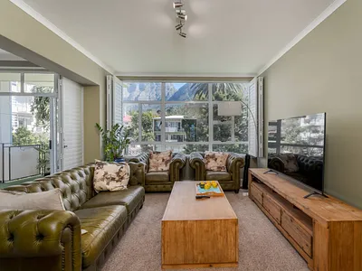 3 Bedroom Apartment For Sale in Cape Town - aemY.webp