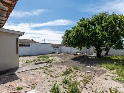 3 Bedroom House For Sale in Cape Town - tTHn.webp