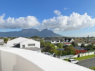 2 Bedroom Apartment For Sale in Cape Town - K5w7.webp