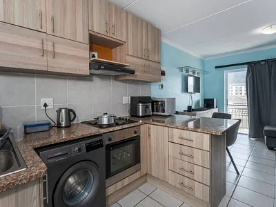 2 Bedroom Apartment For Sale in Cape Town - 5tEc.webp