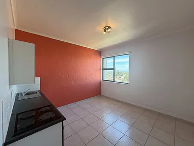 1 Bedroom Apartment For Sale in Cape Town - nvpM.webp