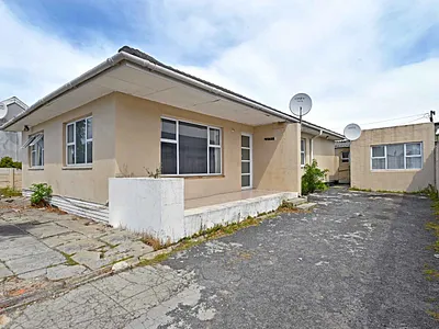 3 Bedroom House For Sale in Cape Town - WwTX.webp