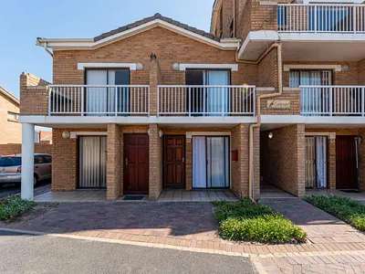 2 Bedroom Apartment For Sale in Fish Hoek - aamq.webp