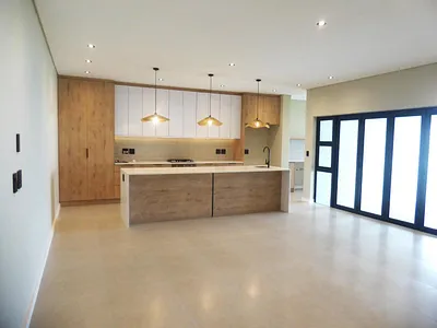 4 Bedroom House For Sale in Blouberg - kKTy.webp
