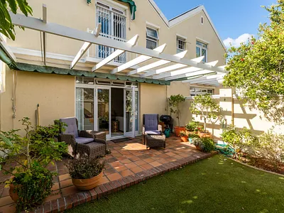 3 Bedroom House For Sale in Cape Town - nMmz.webp