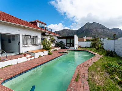 4 Bedroom House For Sale in Muizenberg, Cape Town - DWCc.webp