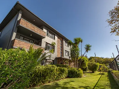 2 Bedroom Apartment For Sale in Cape Town - aVdT.webp