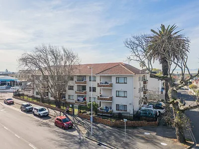 2 Bedroom Apartment For Sale in Cape Town - 89V9.webp