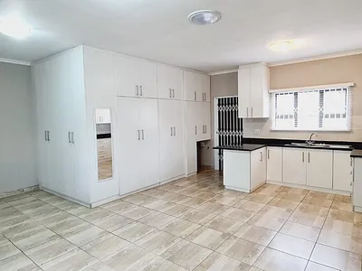 1 Bedroom Apartment To Rent in Parow - img