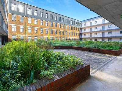1 Bedroom Apartment For Sale in Cape Town - gtqA.webp