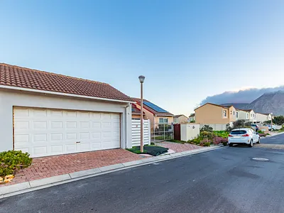 2 Bedroom Apartment For Sale in Capricorn, Cape Town - DUMx.webp